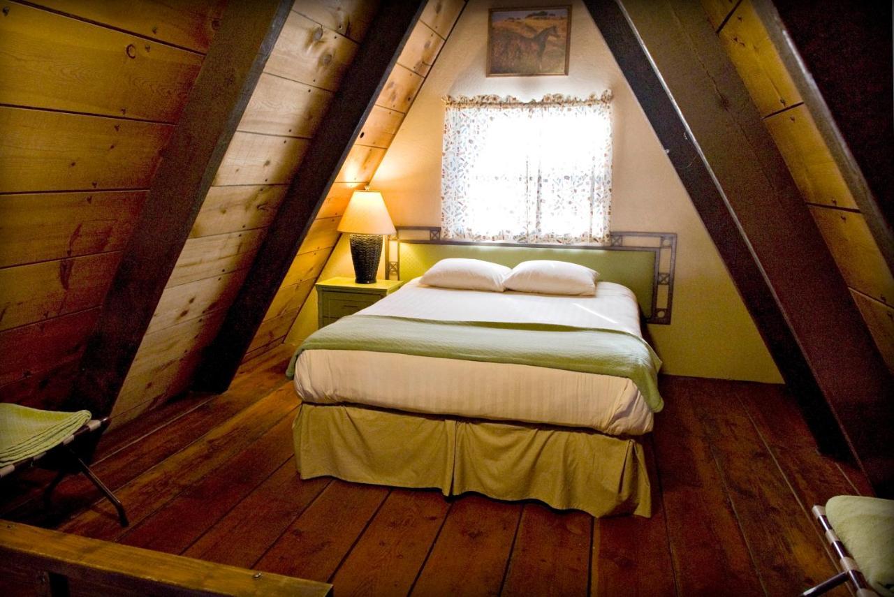 Cabins On Strawberry Hill Hotell Pine Eksteriør bilde