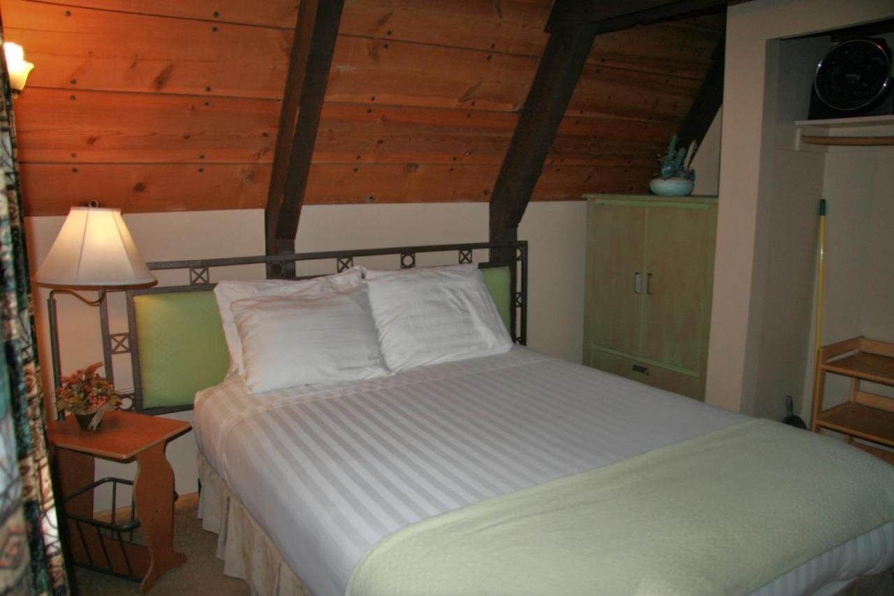 Cabins On Strawberry Hill Hotell Pine Eksteriør bilde